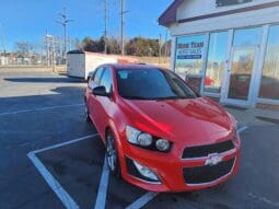 2015 Chevrolet Sonic RS – Hatchback full