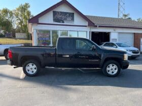 2011 Chevrolet Silverado 1500 Extended Cab LT – 4WD