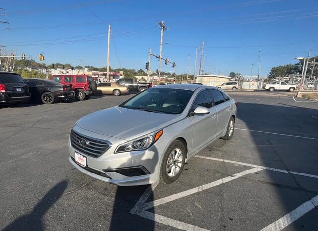 2017 Hyundai Sonata SE full