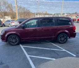 2019 Dodge Grand Caravan Passenger GT Minivan full