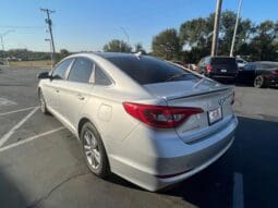 2017 Hyundai Sonata SE full