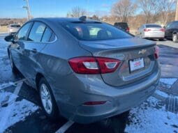 2018 Chevrolet Cruze LT full