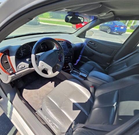 2001 Oldsmobile Aurora V6 Sedan 4D full