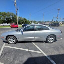 2001 Oldsmobile Aurora V6 Sedan 4D full