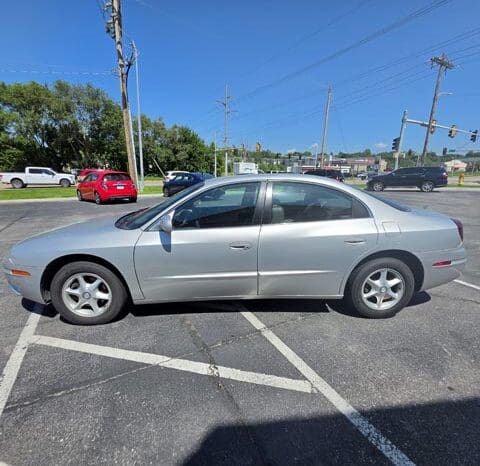 2001 Oldsmobile Aurora V6 Sedan 4D full