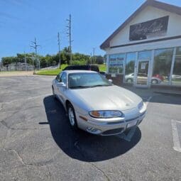 2001 Oldsmobile Aurora V6 Sedan 4D full