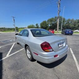 2001 Oldsmobile Aurora V6 Sedan 4D full