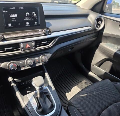 2021 Kia Forte FE Sedan 4D full